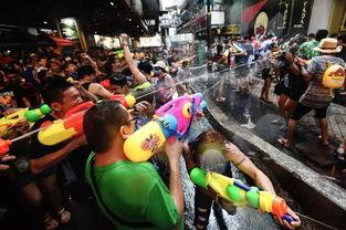 巴西泼水爆料视频播放,水花四溅，欢乐无限